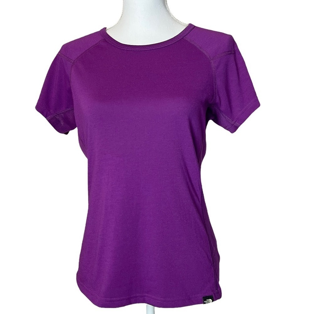 The North Face Women’s Purple T-Shirt Size Medium